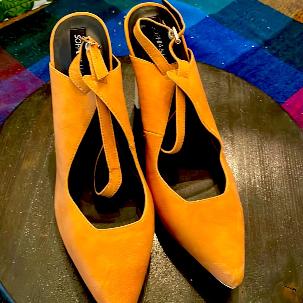 Tan heels
